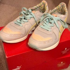 Puma R-System Canvas Womens Sneakers